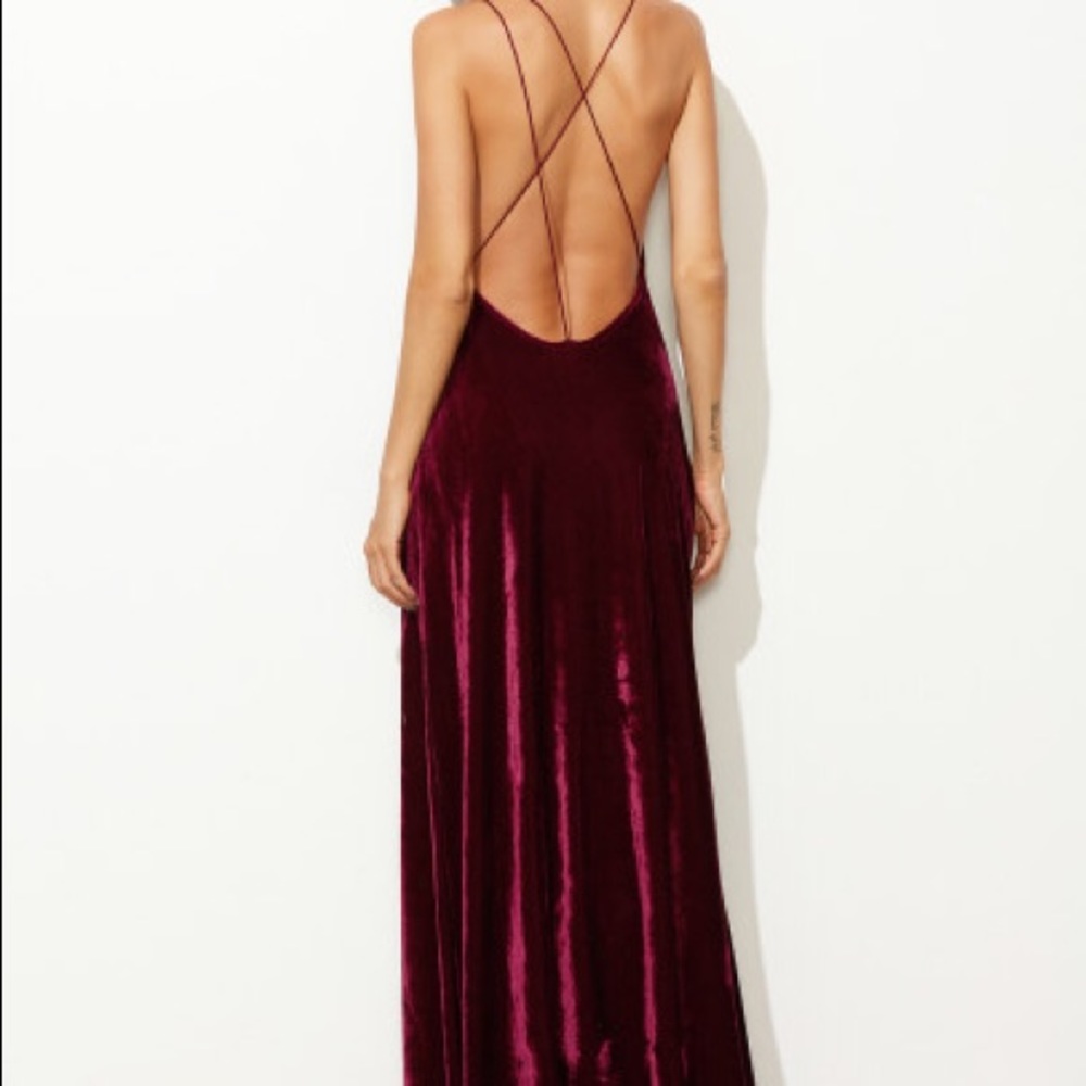 LAST‼️Burgundy Maroon strappy velvet- dress - Picture 3 of 8